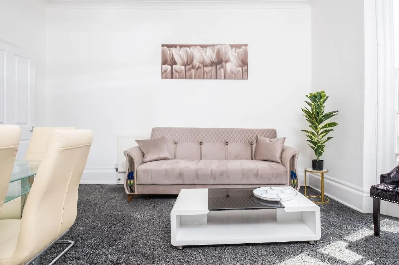 Luxury, Very Central And Spacious House برايتون بيت للعطل